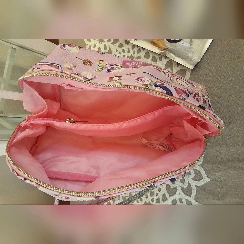 Emma&Chloe & E.l.f., NWT, Cosmetic Case & Travel Brush Set - Picture 8 of 8